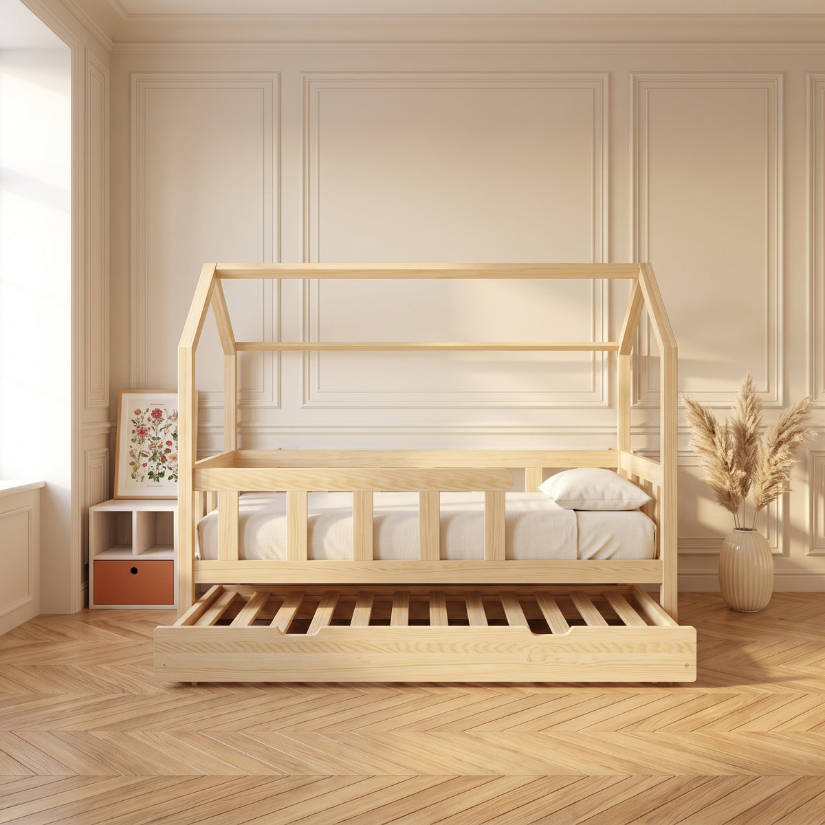 Lit cabane LOUKA avec tiroirs dans une chambre d'enfant